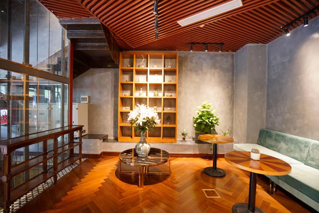 1925 Ha Long Hotel Eksteriør billede